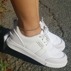 Xtratuf sneakers womens size 7 NWT